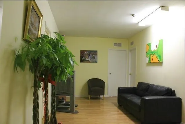 525 Inn Toronto Guest house